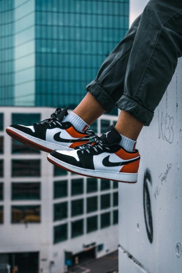 Men White Casual Sneakers