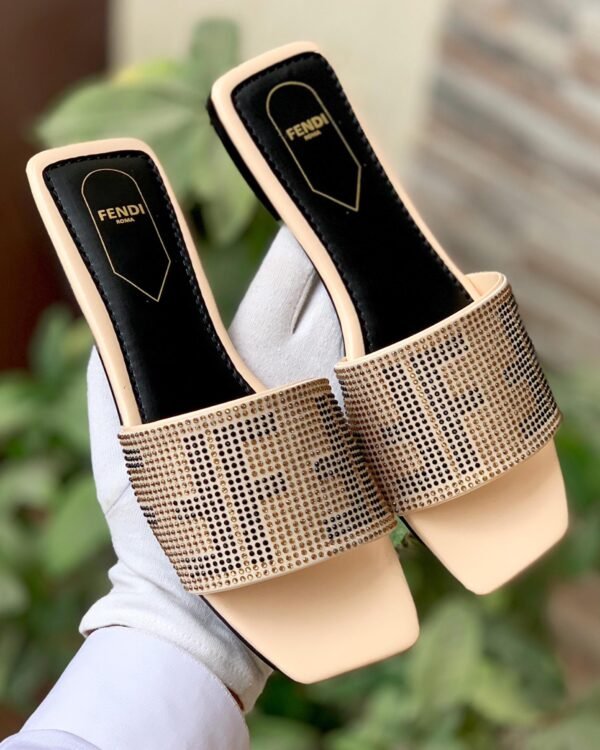 Fendi Stone slipper - Image 4