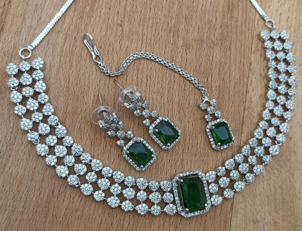 A Beautiful Necklace For Women