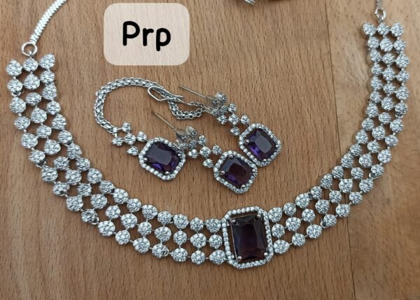 A Beautiful Necklace For Women - Image 3