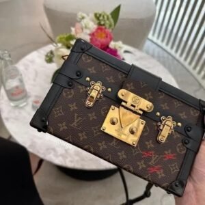 Lv. Trunk. Bag